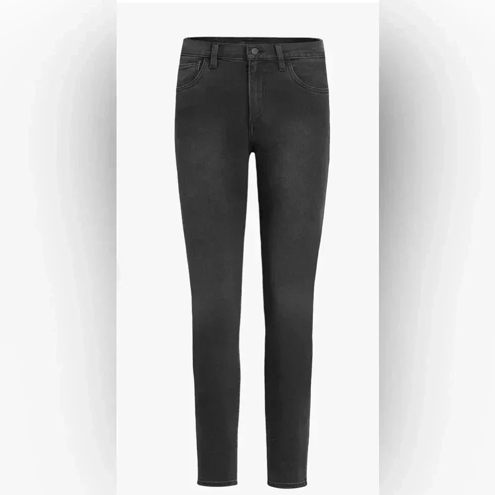 Joe’s Jeans black skinny ankle • 28 • subtle pocket distress